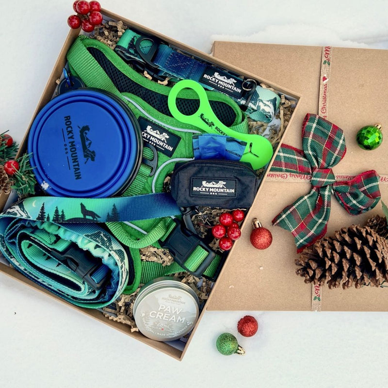 Load image into Gallery viewer, Seven Swans - Christmas Hiking Bundles (8 items)
