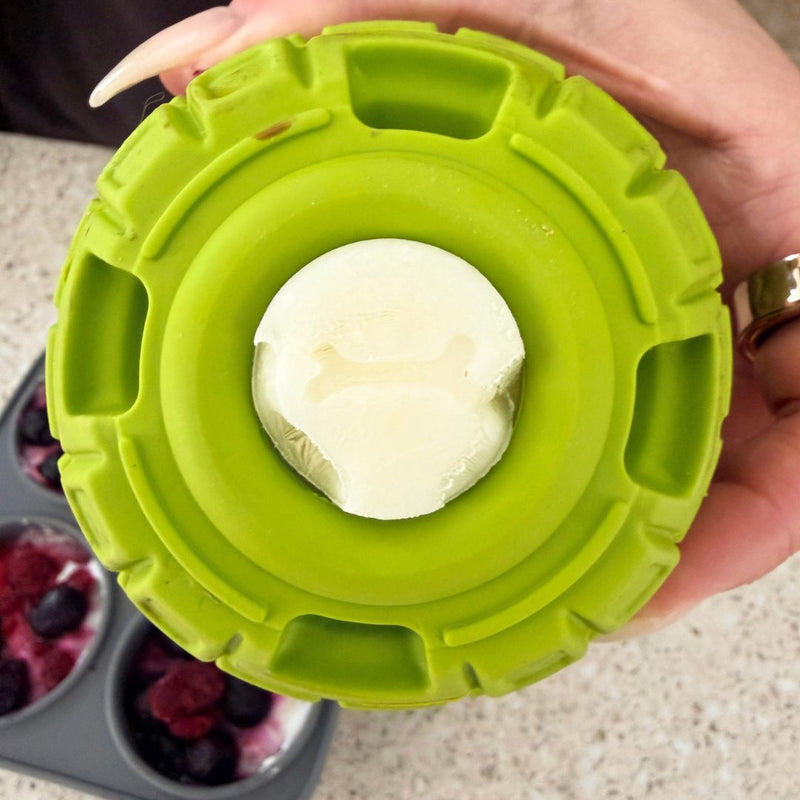Load image into Gallery viewer, The Sphere Interactive Frozen Treat Toy
